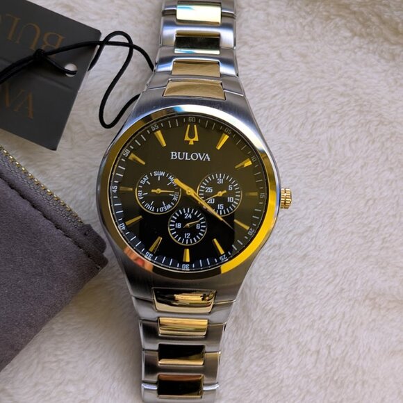 ⬇️PD⬇️BULOVA Gold and Silver Watch with Elegant Design and Link Bracelet - Picture 6 of 14